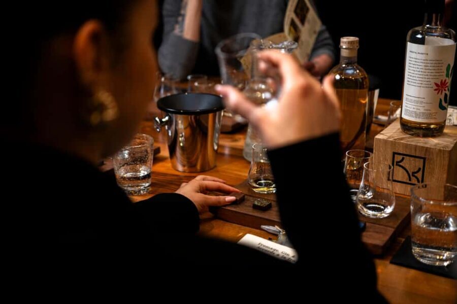 Pairing workshop in Paris: gin, whisky, and chocolate - A Deep Dive into the Paris Gins, Whiskies, and Chocolates Workshop
