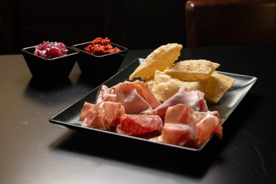 Palermo: Craft beer tasting with food samples at High Hops - A Deep Dive Into the Palermo Craft Beer Tasting Experience