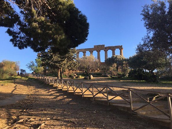 Palermo to Siracusa: stop at Valley of Temples & Roman Villa - Frequently Asked Questions