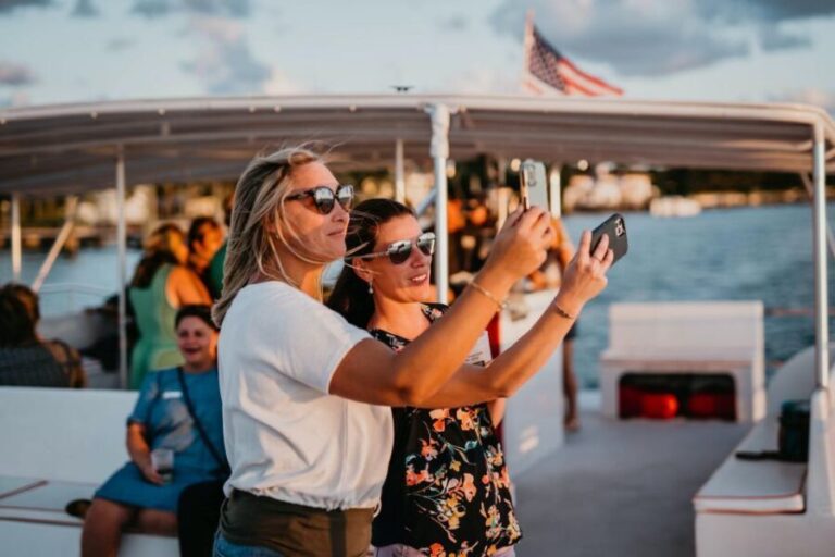 Palm Beach: Sightseeing Catamaran Cruise - Experience Overview: What You Can Expect