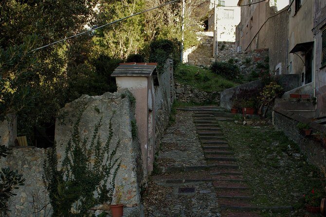 Panoramic Tour across the "creuze" with a storyteller - Full Review: Exploring Genoa’s Hidden "Creuze" with a Storyteller