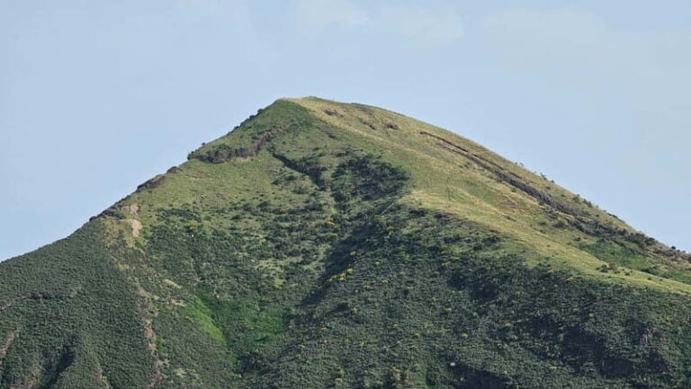 Panoramic tour of the island of Vulcan - Exploring Vulcano on a Panoramic Jeep Tour