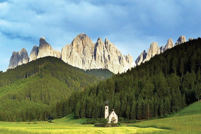 Panoramic transfer Bolzano Cortina d'Ampezzo - An In-Depth Look at the Dolomites Panoramic Transfer