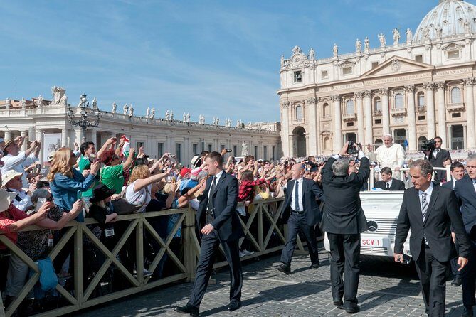 Papal Audience with Pope Leo XIV and Expert Local Guide - FAQs