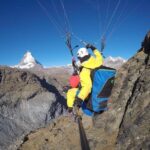 Paragliding mountain flight - The thrill of flight in Zermatt: what to expect