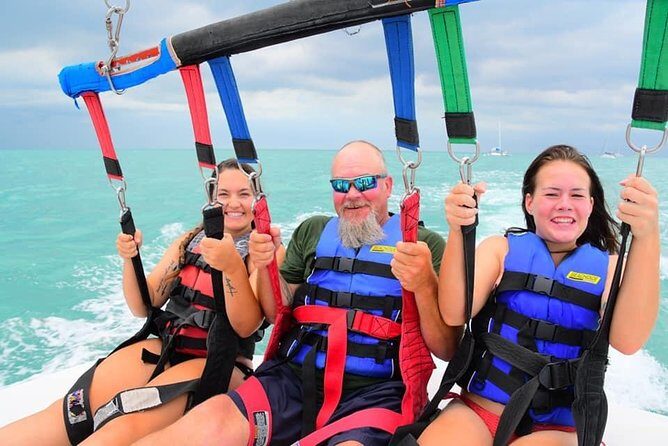 Parasailing in Key West at Smathers Beach - Authentic Experiences and Reviewer Insights