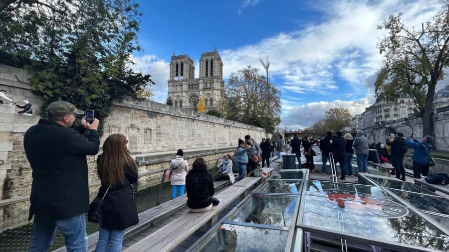 Paris: 1-Hour Seine Cruise departing from the Eiffel Tower - Exploring the Experience from Start to Finish