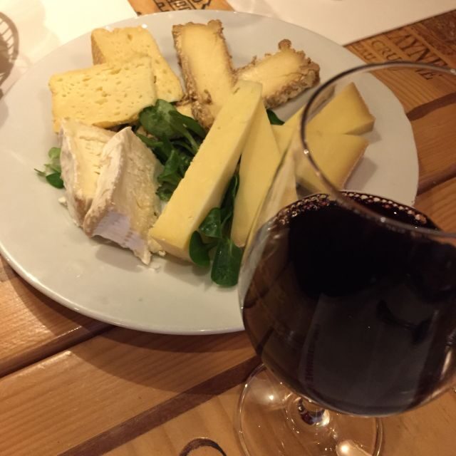 Paris: 2.5Hour Montmartre Wine and Bistro Tour - FAQ: Practical Questions About the Tour