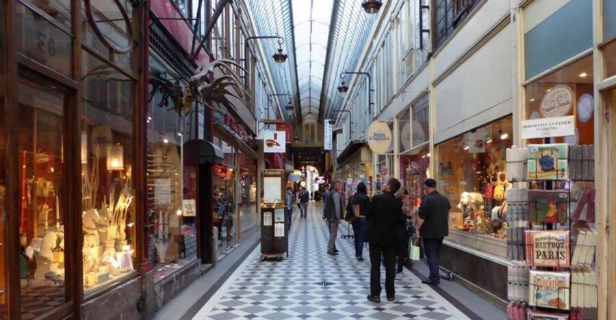 Paris: 2-Hour Passages Private City Tour in German - What is Included and What to Consider?
