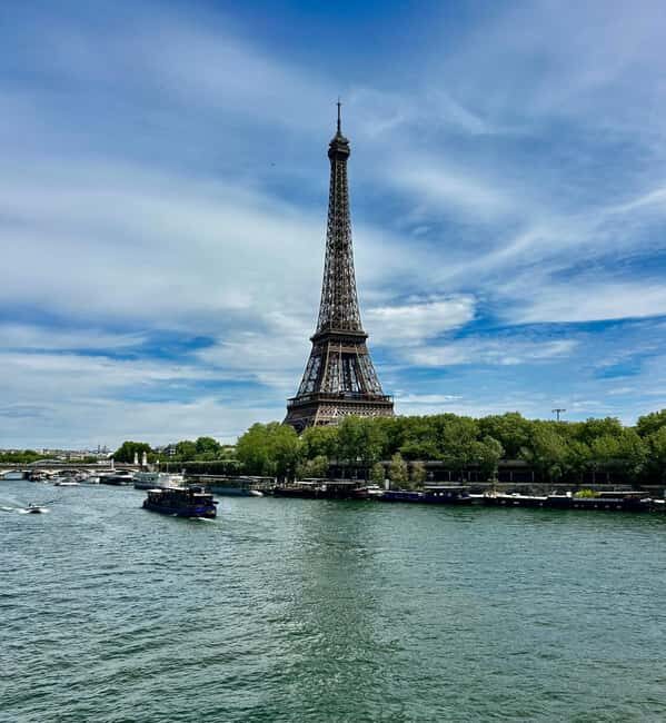 Paris A DayTrip to Remember with Hotel Pickup - The Value of the Tour
