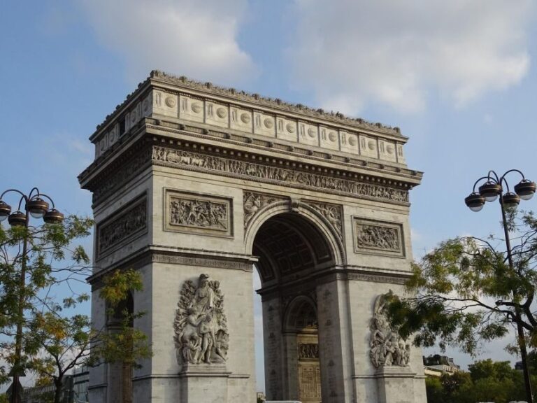 Paris: Arc de Triomphe Private guided tour + rooftop ticket - Why This Tour Stands Out