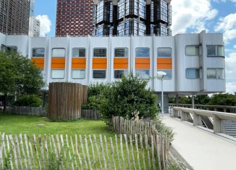 Paris: Beaugrenelle Modern Architecture Walking Tour - The Sum Up: Is This Tour Right for You?