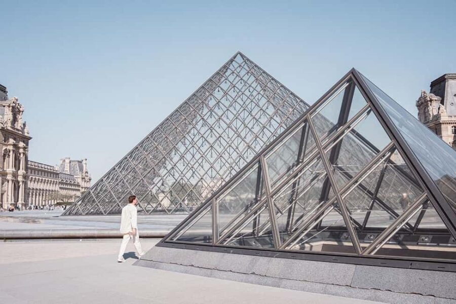 Paris: Best of Louvre Guided Tour With Pre-booked Tickets - A Practical Look at the Louvre: What to Expect