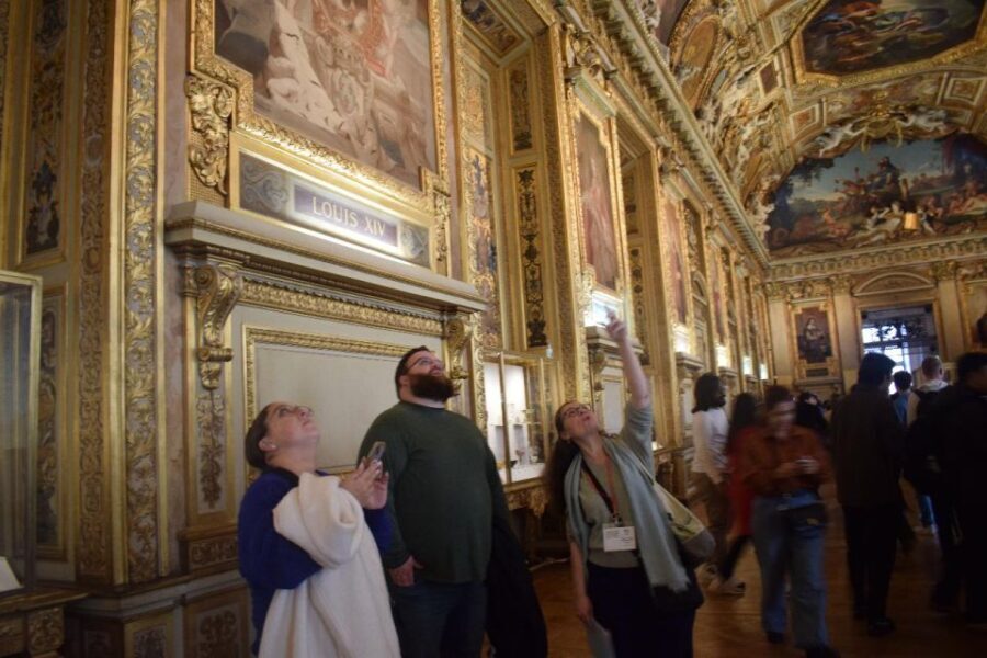Paris: Best of the Louvre Guided Tour with Pre-booked Ticket - Group Size and Comfort
