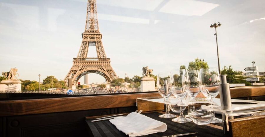 Paris: Bustronome Gourmet Dinner Tour - The Route and Sights