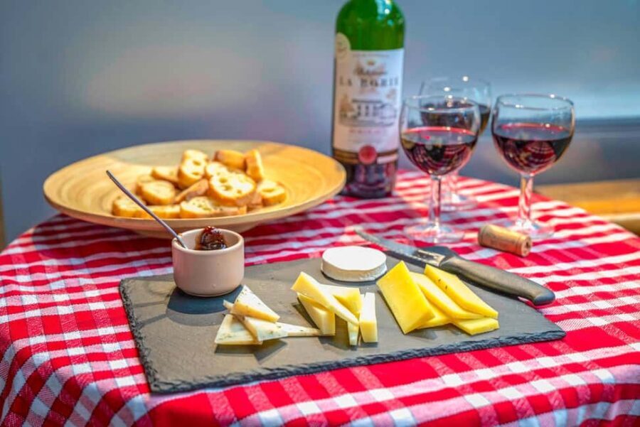 Paris: Champagne and Oysters Food Tour - A Deep Dive into the Paris: Champagne and Oysters Food Tour