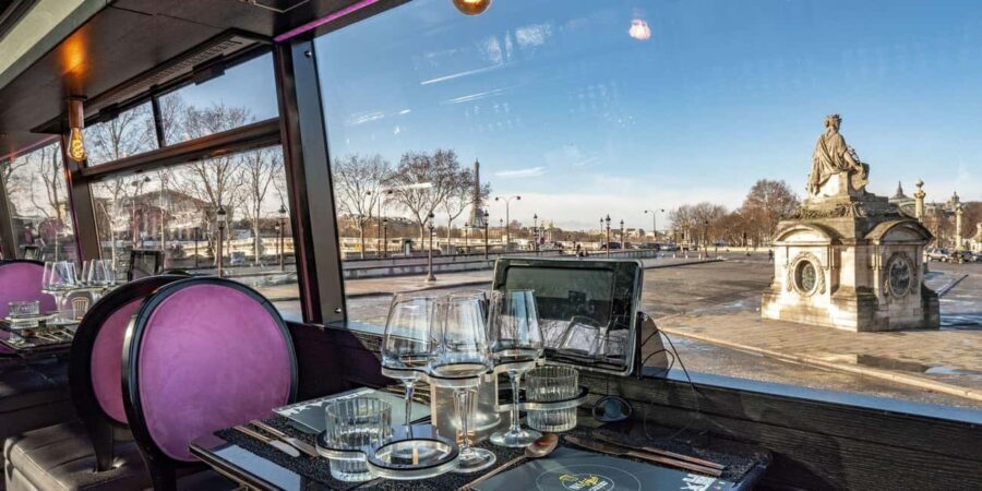 Paris: Champs Elysées Bus Toqué w/Lunch & Glass of Champagne - A Detailed Look at the Experience