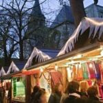 Paris: Christmas Gourmet Tour of St-Germain-des-Prés - Christmas Market Delights and Market Stalls