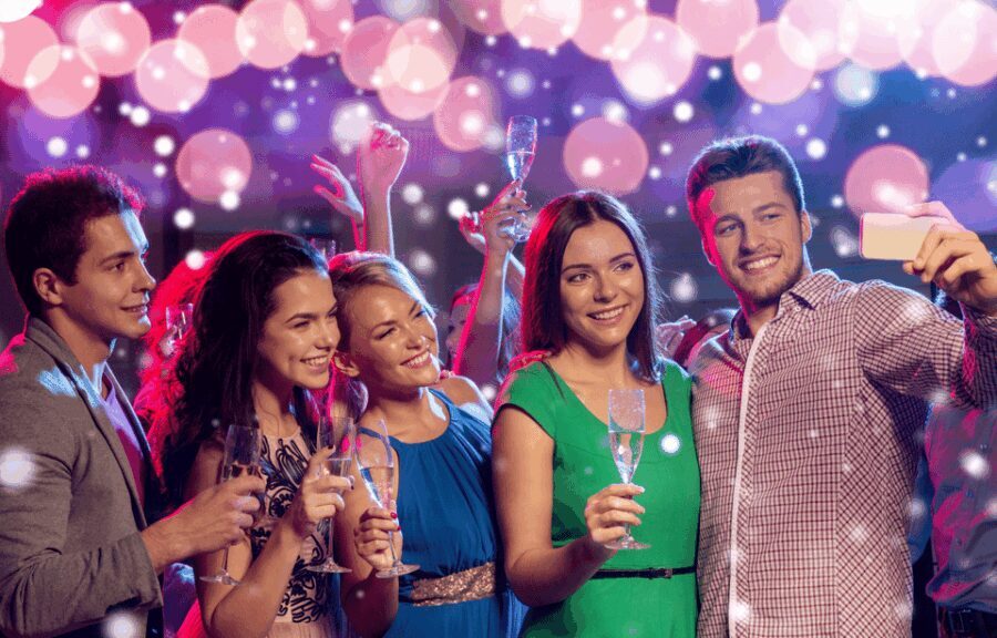 Paris: Christmas & New Year Lunch or Dinner Cruise - Is This Experience Worth It?