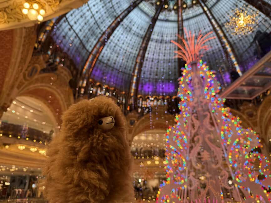 Paris: Christmas Private City Tour by Car - A Closer Look at the Itinerary