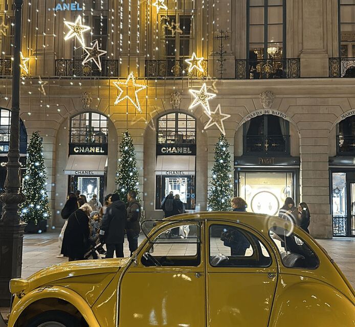 Paris: Christmas tours in 2CV - Itinerary Breakdown: What You’ll See and Experience