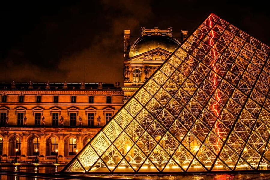Paris: Darkest Tales,A Night of Secrets & Legendary Bar Tour - A Detailed Look at Paris: Darkest Tales, A Night of Secrets & Legendary Bar Tour