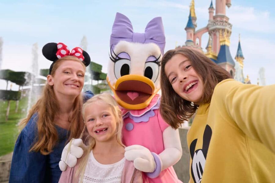 Paris: Disneyland Paris Ticket with Transfer - A Detailed Breakdown of the Disneyland Paris Tour Experience