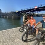 Paris: Eiffel Tower and Notre Dame Night Tour by E-Bike - The Detailed Itinerary