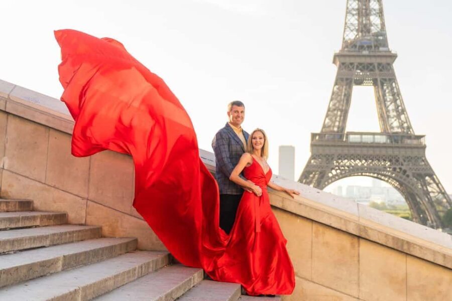 Paris: Eiffel Tower Glamor Photoshoot with Dress Options - The Sum Up