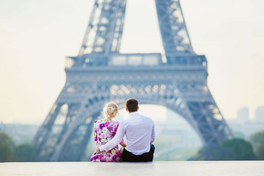 Paris: Eiffel Tower Video & Photoshoot - What to Expect During the Session
