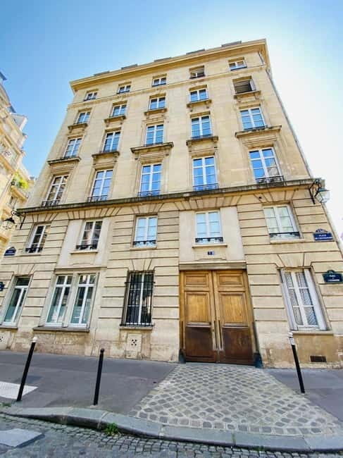 Paris: Emily Filming Locations Walking Tour - Breakdown of the Itinerary