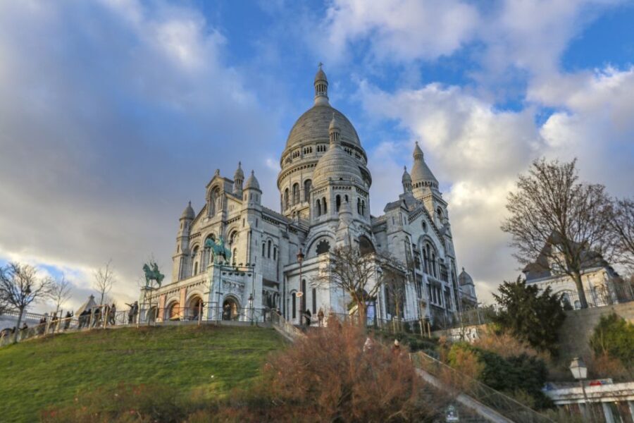 Paris: Express Walk with a Local in 90 minutes - The Experience and Its Personal Touch