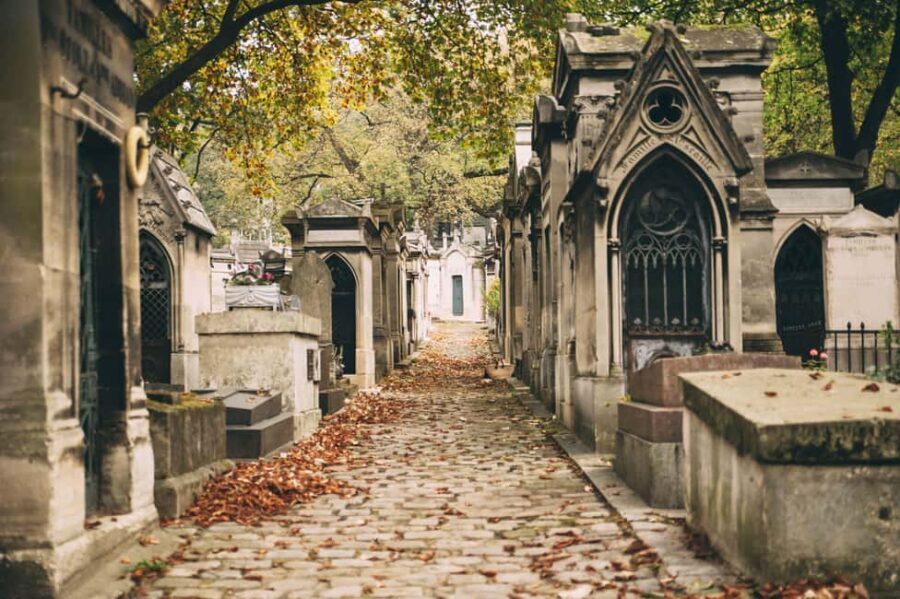 Paris: Famous Graves of Pere Lachaise Cemetery Guided Tour - An In-Depth Look at the Père Lachaise Guided Tour