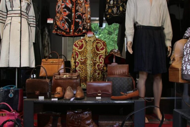 Paris: Fashion History Walking Tour in the Heart of Paris - Why This Tour Offers Great Value