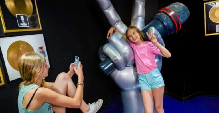 Paris: Grèvin Wax Museum and Seine River Cruise Tickets - The Seine River Cruise Experience