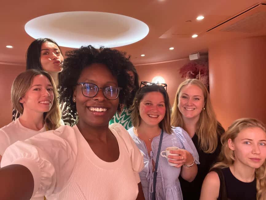 Paris: Guided French Pharmacy Skincare Shopping - An Authentic Glimpse into French Skincare Culture