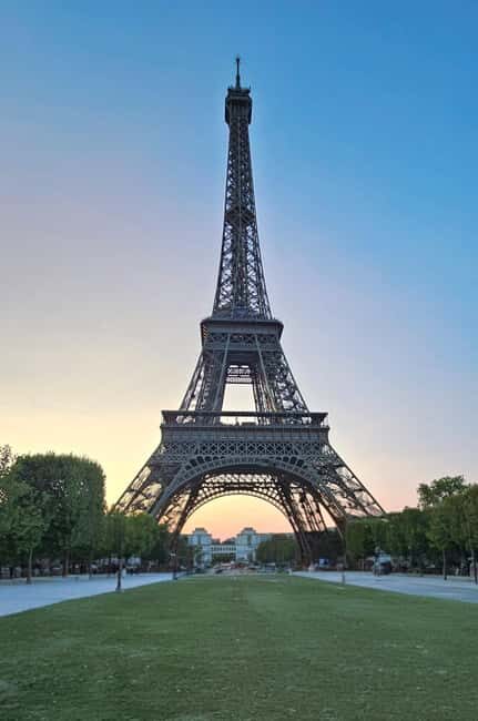 Paris Highlights: Private Day Tour with Photos & Transfers - The Full Itinerary: What to Expect