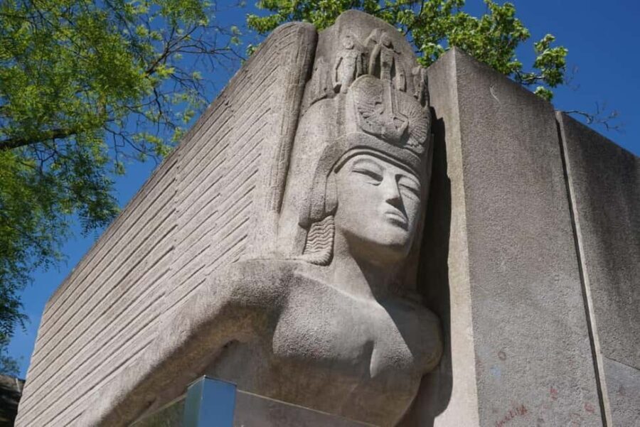 Paris: Histories and Mysteries of Père Lachaise Cemetery - The Practical Side: What to Expect