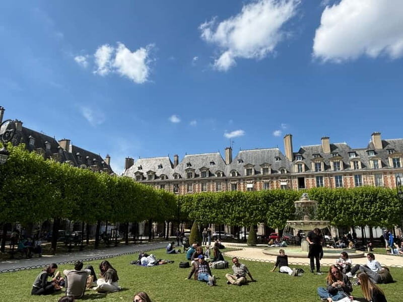 Paris: Intimate Stroll in the Marais - Exploring the Heart of the Marais