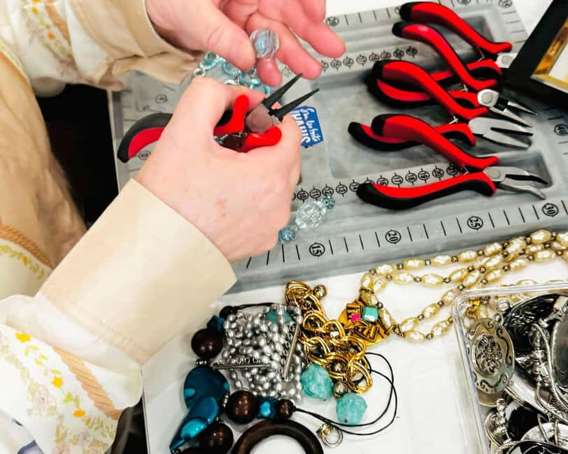 Paris: Jewelry Making Upcycling Workshop - An Authentic, Creative Experience in the Heart of Paris