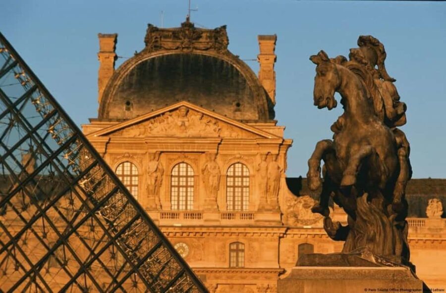 Paris: Louvre Museum Ticket & Mona Lisa Digital Audio Guide - A Deep Dive into the Louvre Experience