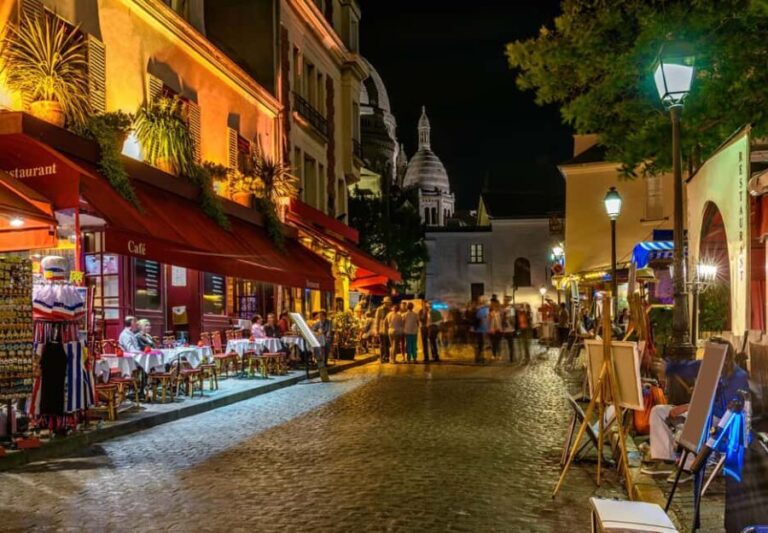 Paris: Montmartre Guided Tour at Night -Limited Tour Series - A Closer Look at the Montmartre Night Tour