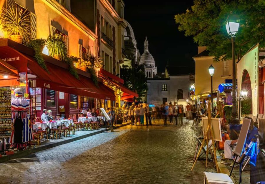 Paris: Montmartre Guided Tour at Night -Limited Tour Series - A Closer Look at the Montmartre Night Tour