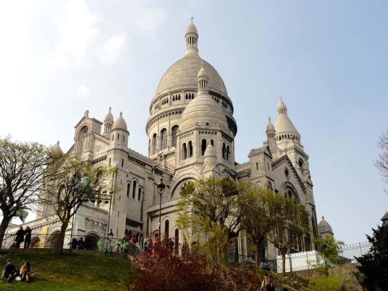 Paris : Montmartre highlights walking tour - Practical Details and What You’ll Get