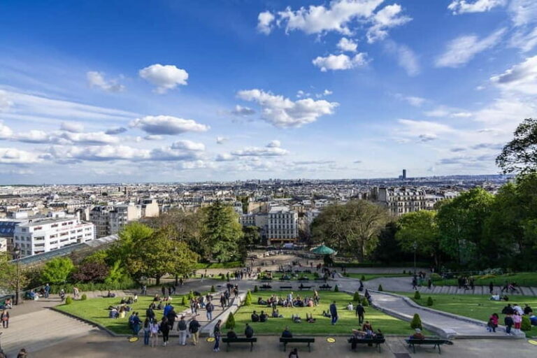 Paris: Montmartre Highlights Walking Tour with a Local Guide - The Itinerary Breakdown