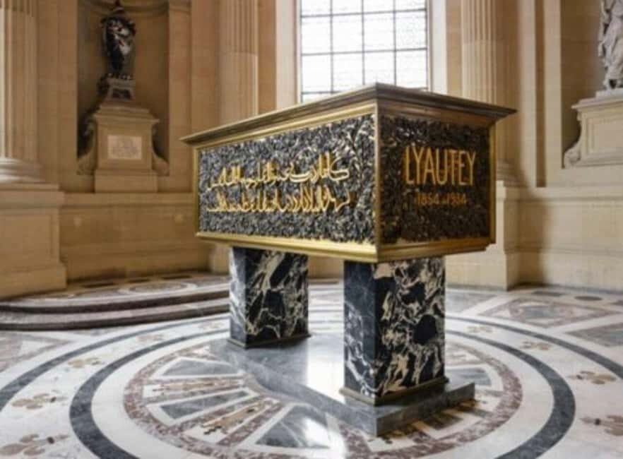 Paris: Napoleon's Tomb Entry Ticket and Tour - A Closer Look at the Experience