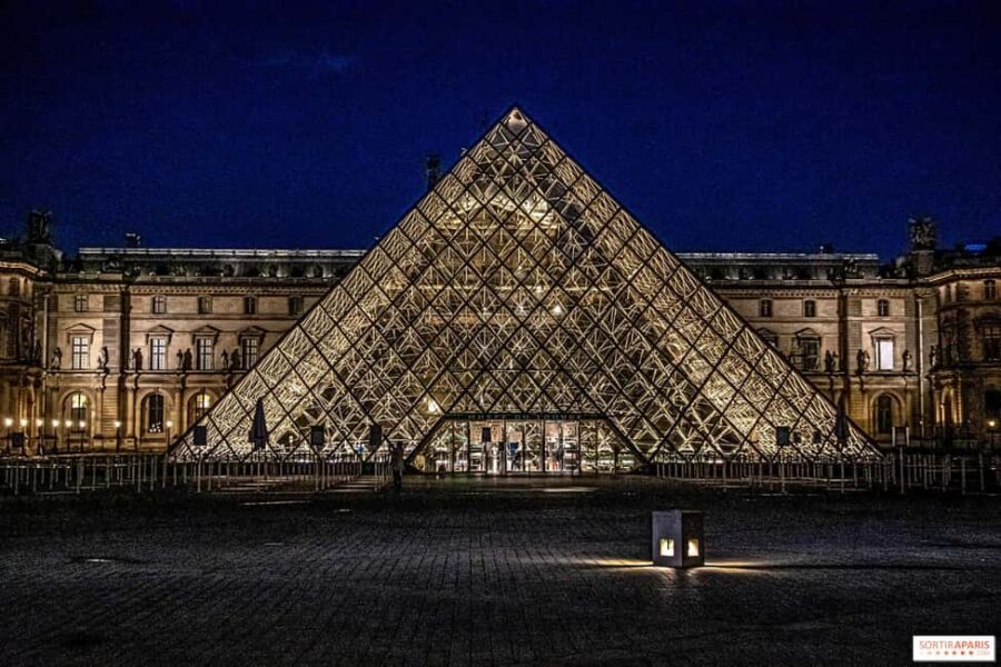 Paris: Night City Tour in a van for up to 7 people - Who Will Enjoy This Tour?