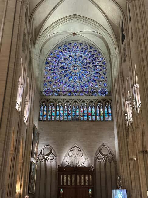Paris: Notre Dame Cathedral Guided Tour of the Neighborhood - A Closer Look at the Experience