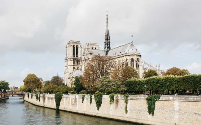 Paris: Notre Dame Exterior Guided Tour with a Small Group - An In-Depth Look at the Experience