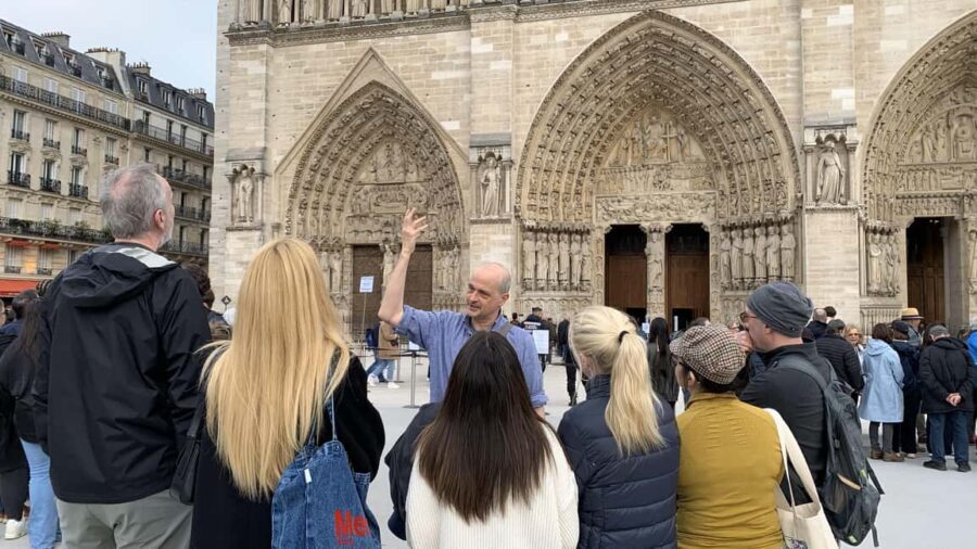 Paris: Notre-Dame Interior or Exterior Tour and City Walk - Detailed Review of the Tour Experience